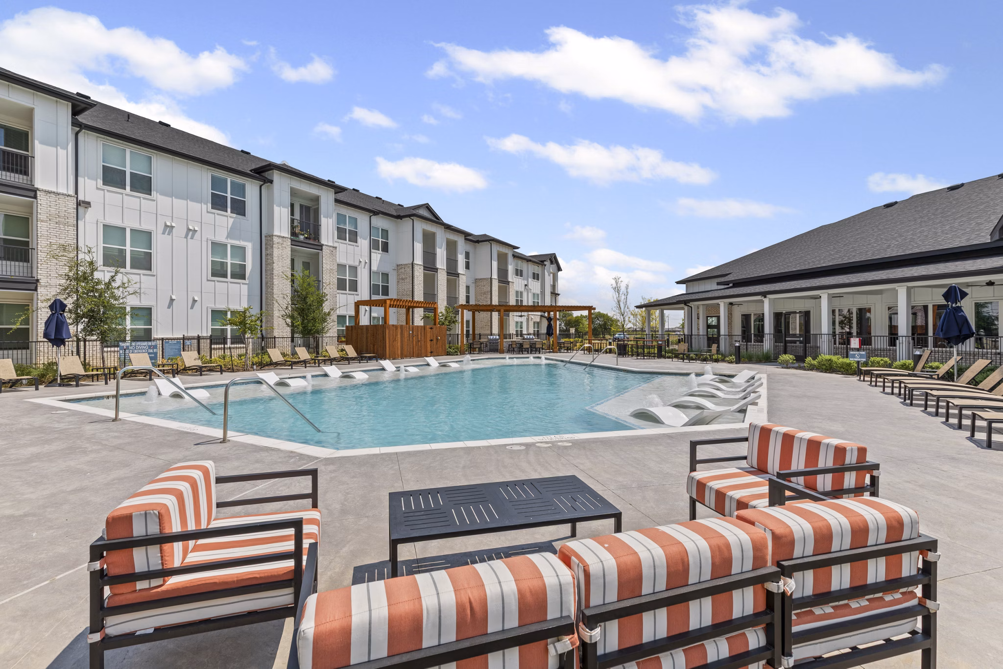 pool at Peak at 1385 Apartments