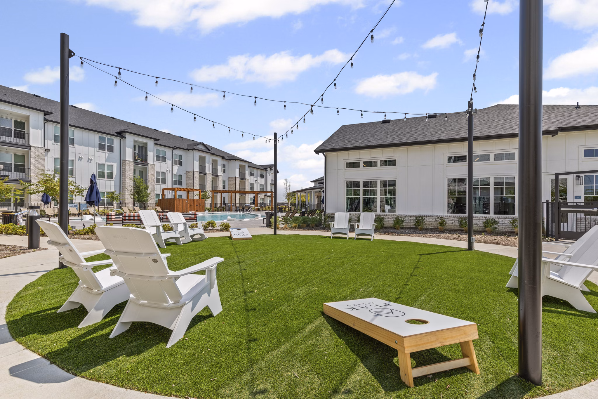 recreational area at Peak at 1385 Apartments