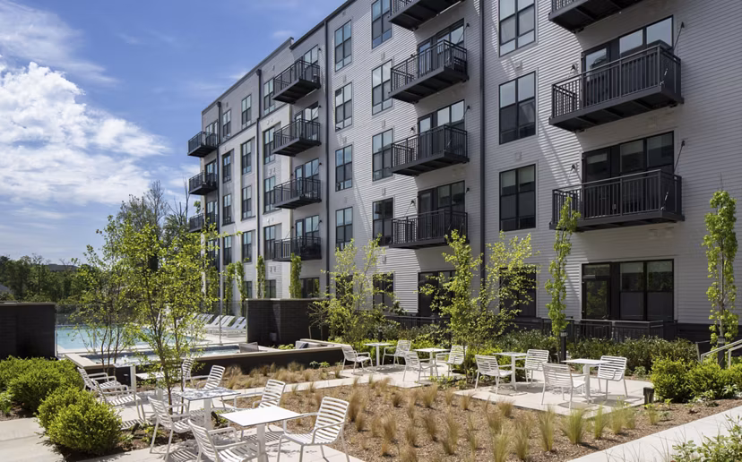 building/exterior at Aventon Annapolis Apartments