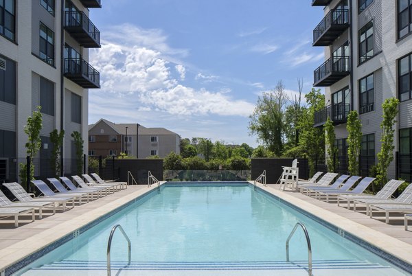 pool at Aventon Annapolis Apartments