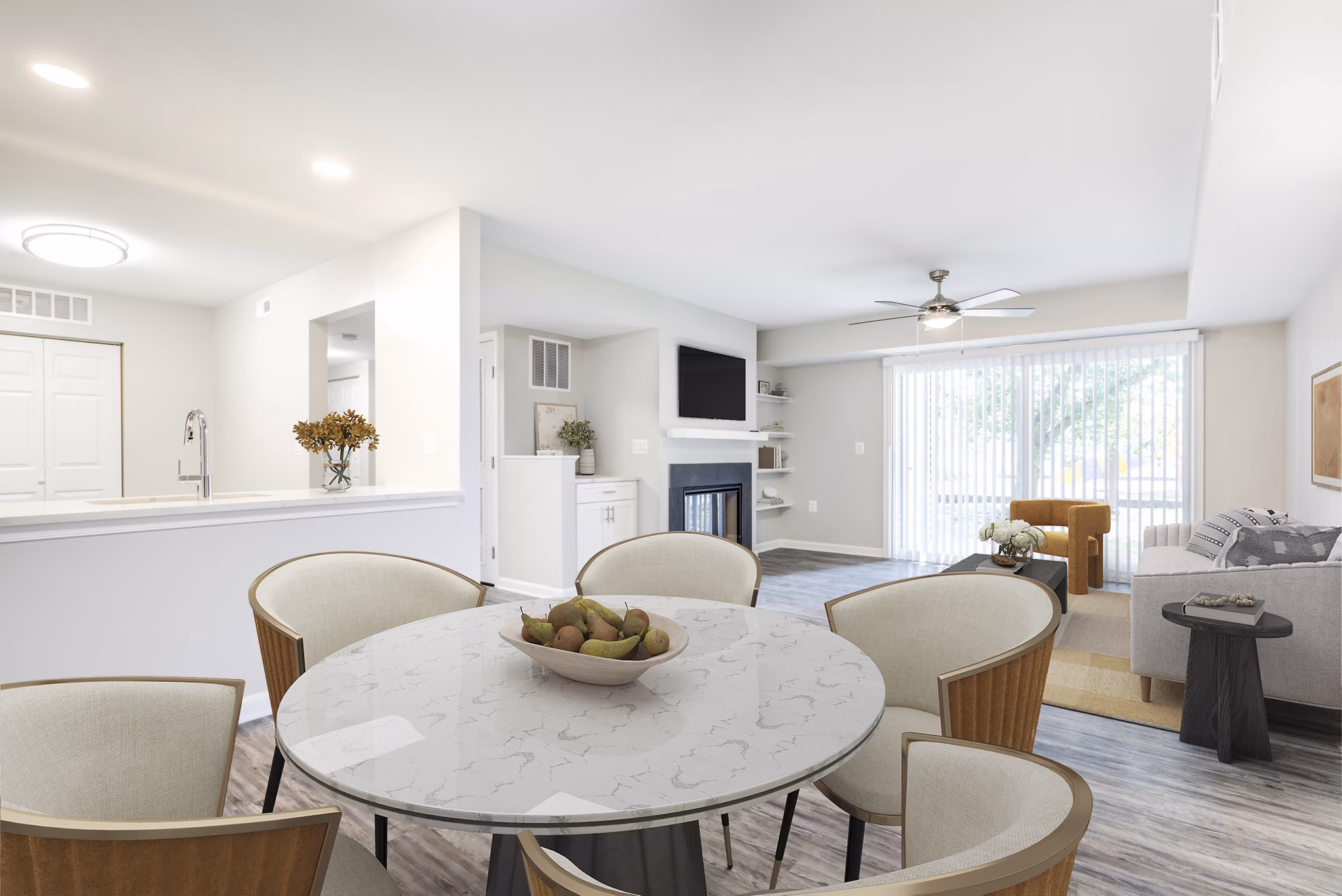 dining room at Chase Heritage Apartments 