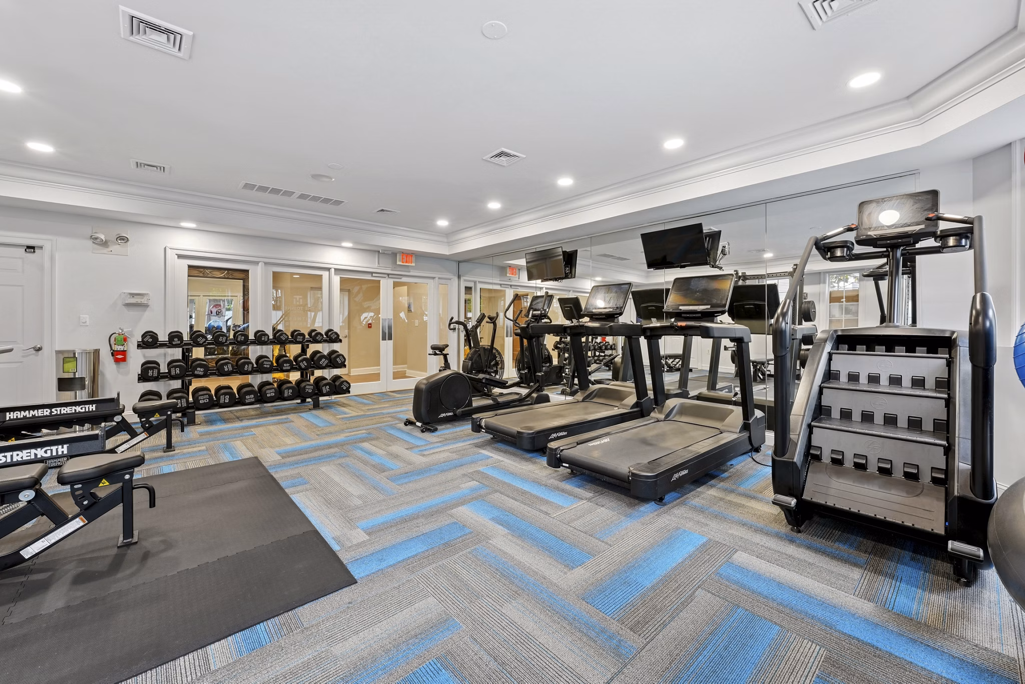 fitness center at Chase Heritage Apartments 
