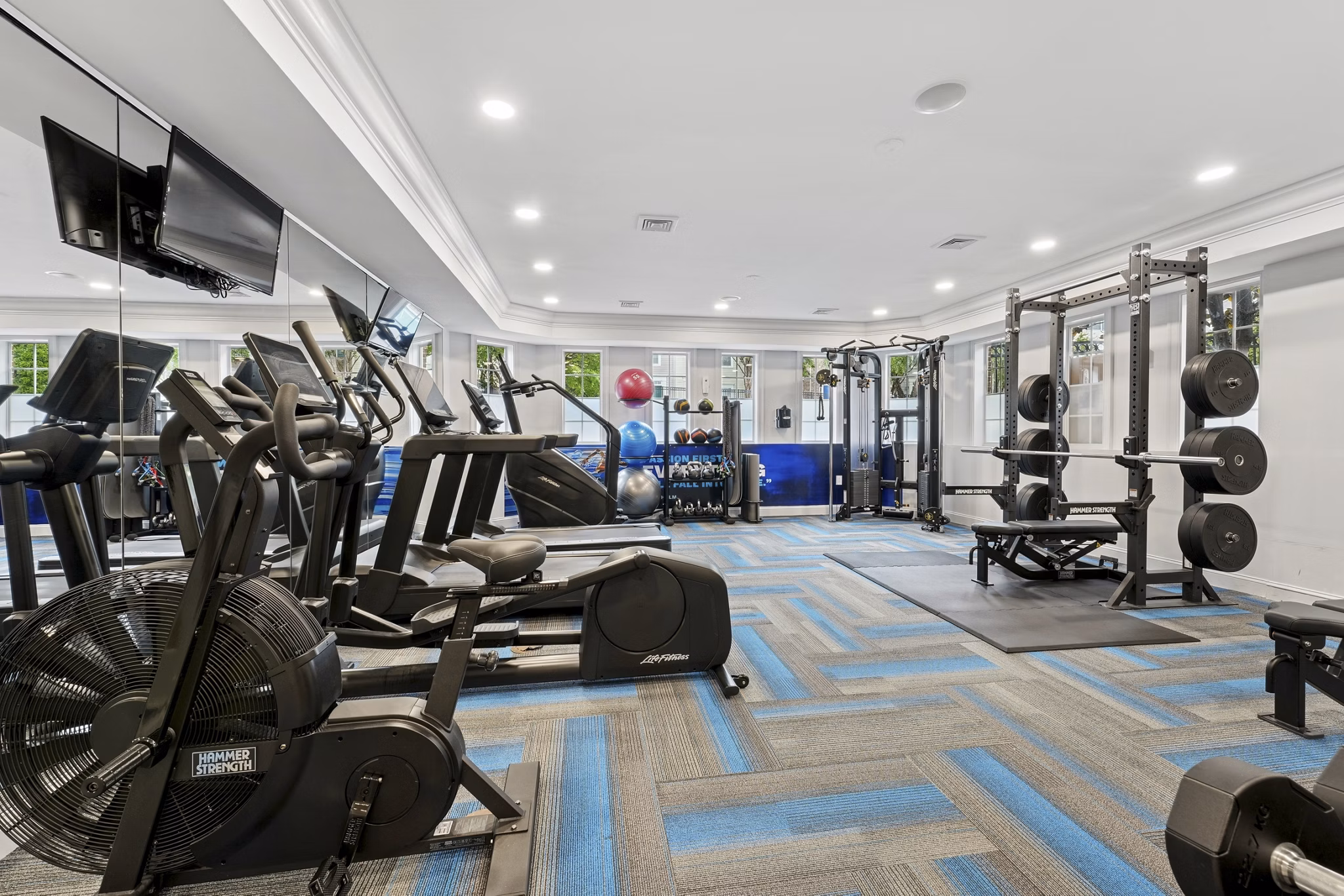 fitness center at Chase Heritage Apartments 