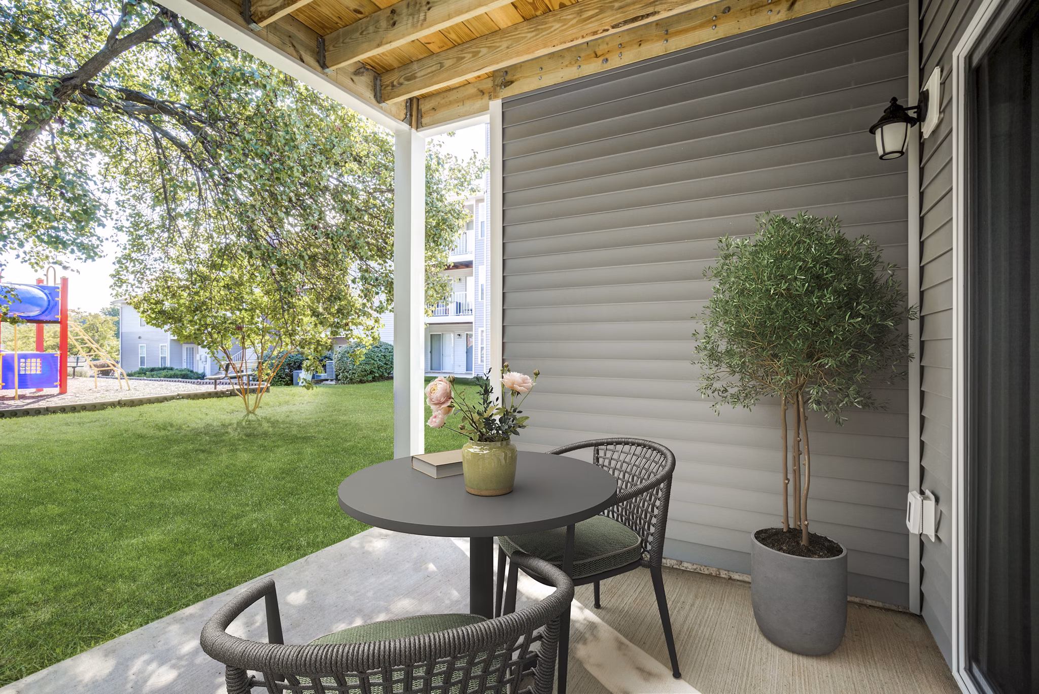 patio at Chase Heritage Apartments 