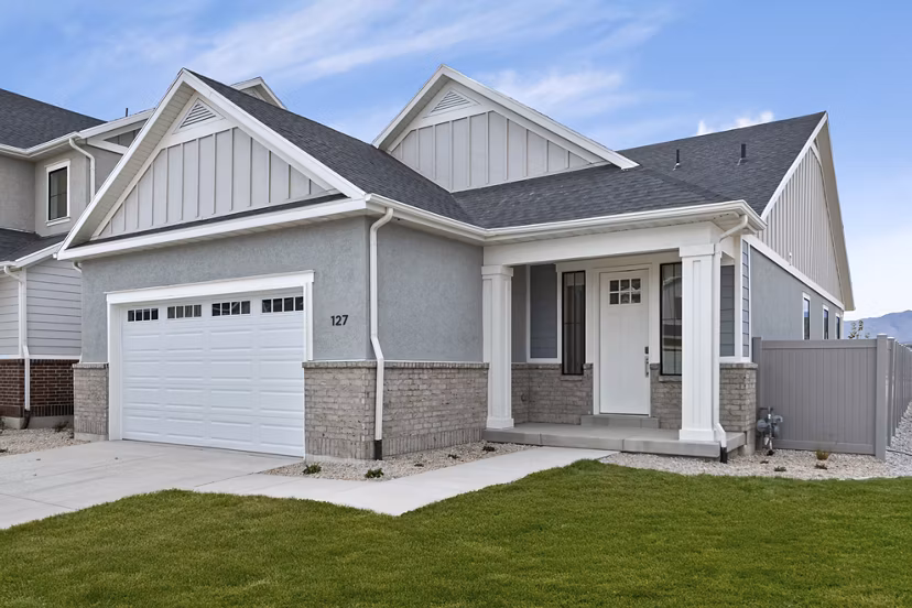 building/exterior at Viviano at Saratoga Springs Apartments