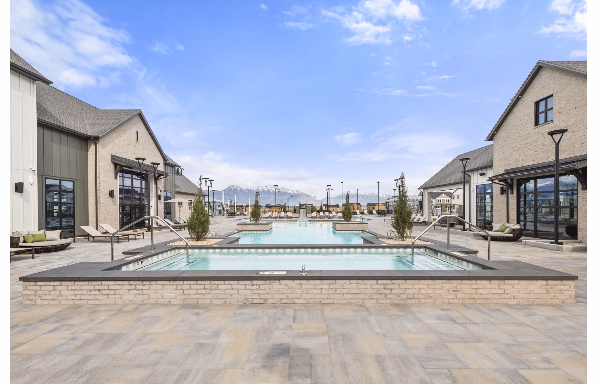 Pool at Viviano at Saratoga Springs Apartments
