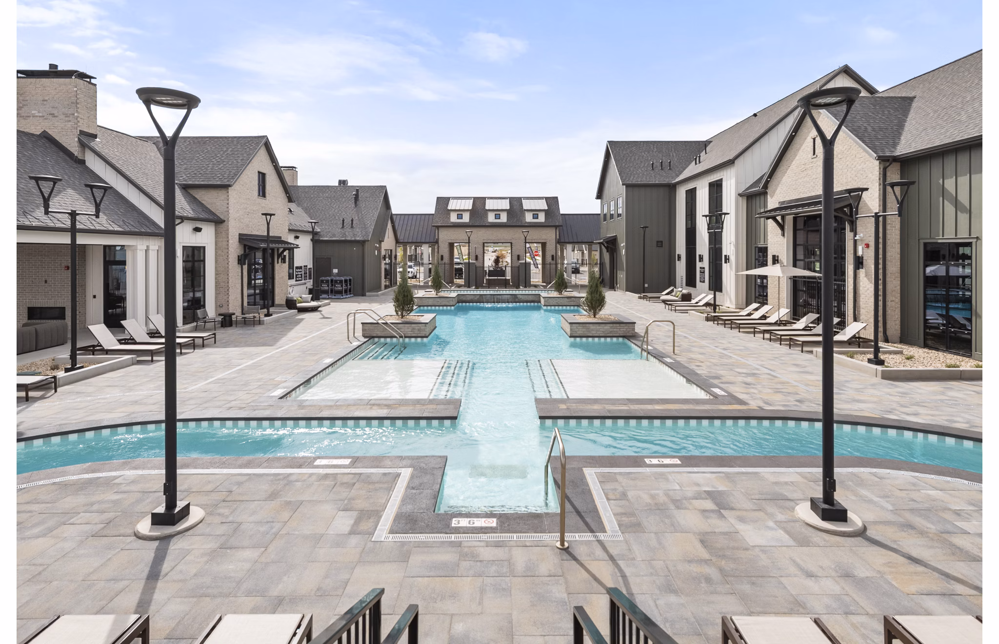 Pool at Viviano at Saratoga Springs Apartments