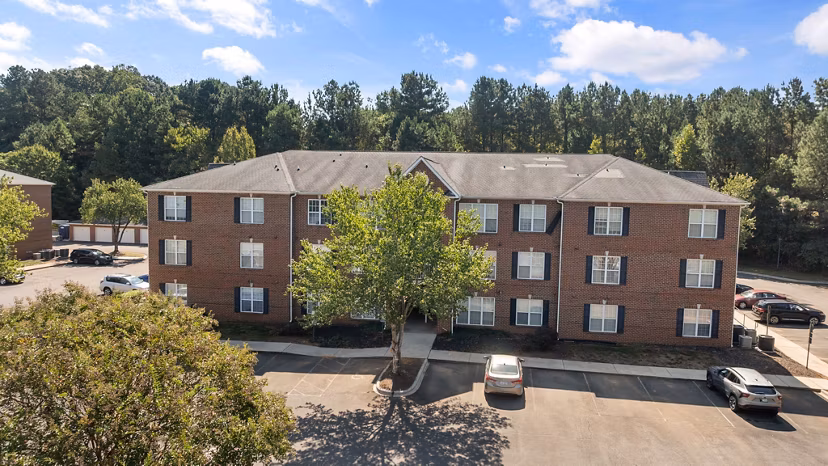 building at Heritage Apartments Apartments