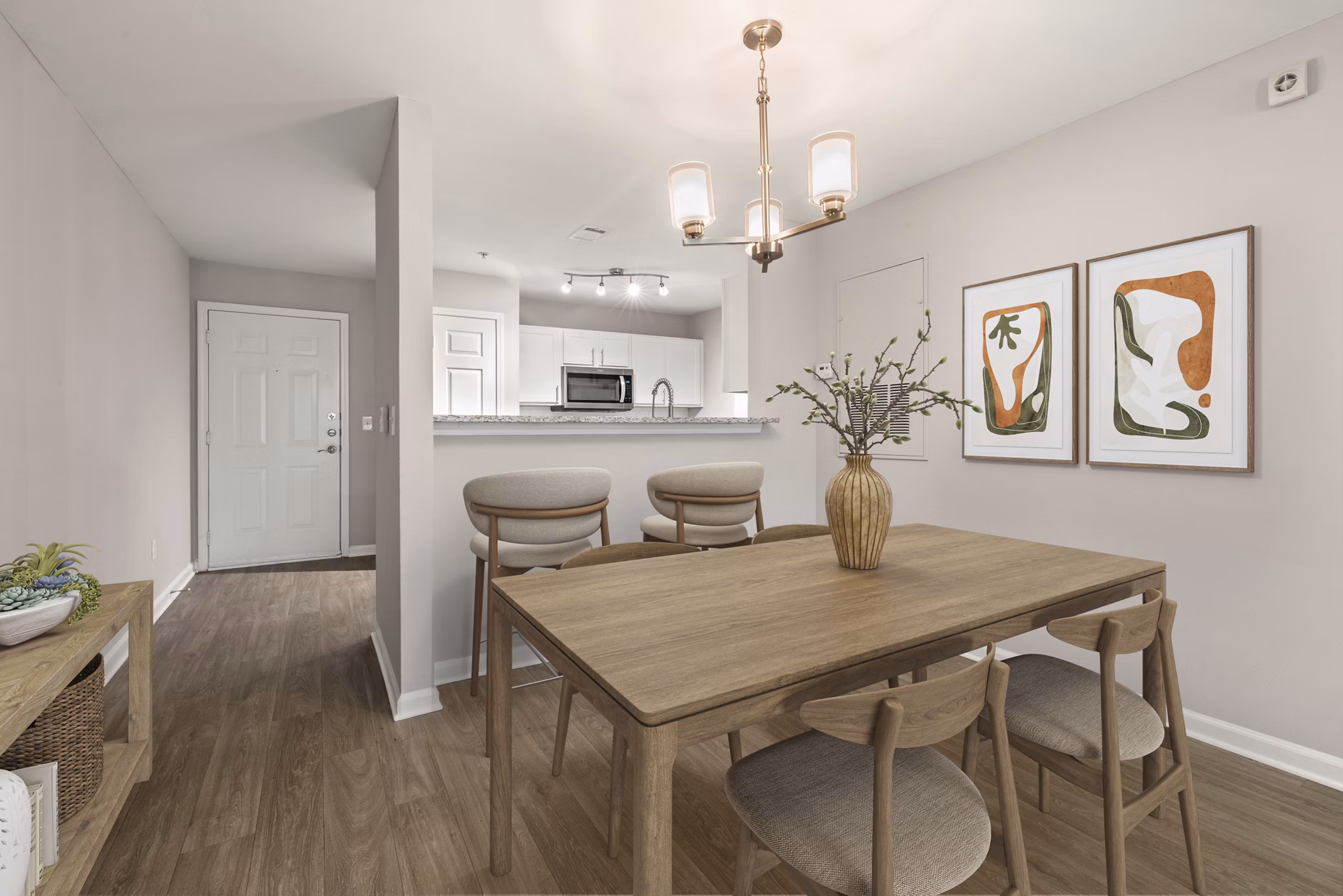 dining room at Heritage Apartments 