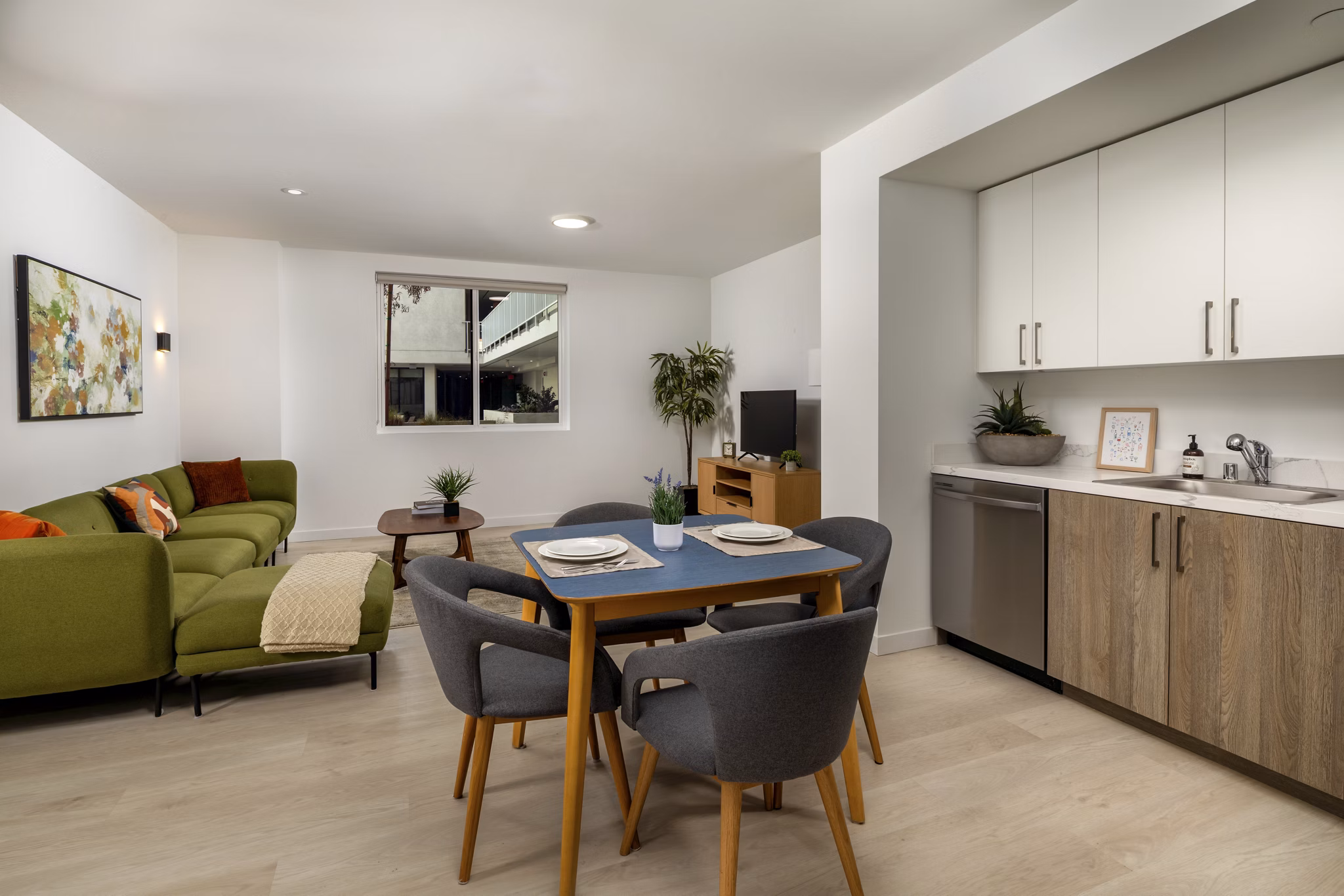 dining room at West 5th LA Apartments