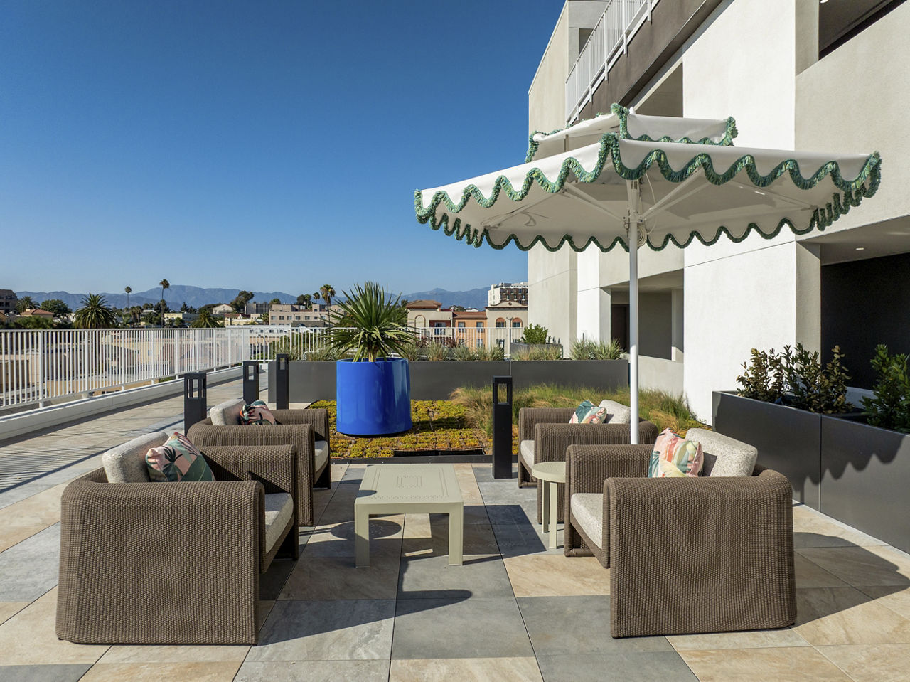 Roof deck at West 5Th La (3 of 7)