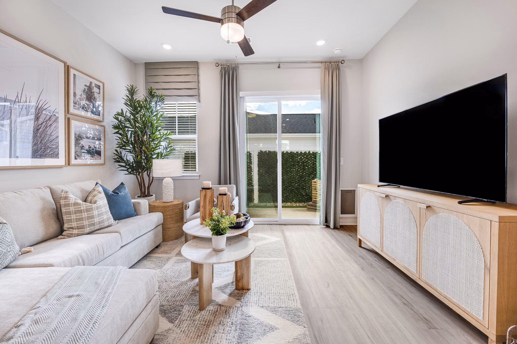 living room at Yardly Mount Dora Apartment Homes