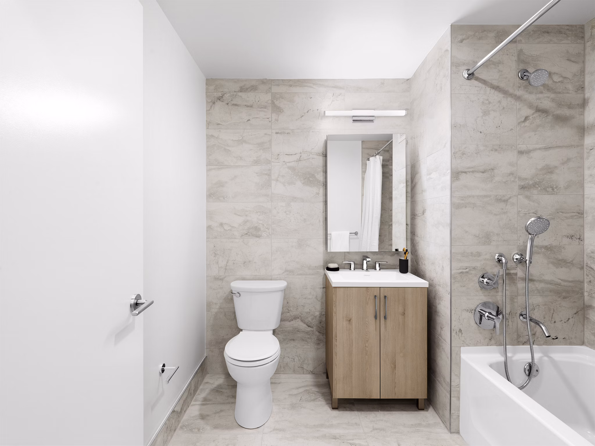 bathroom at 25 Maple Apartments