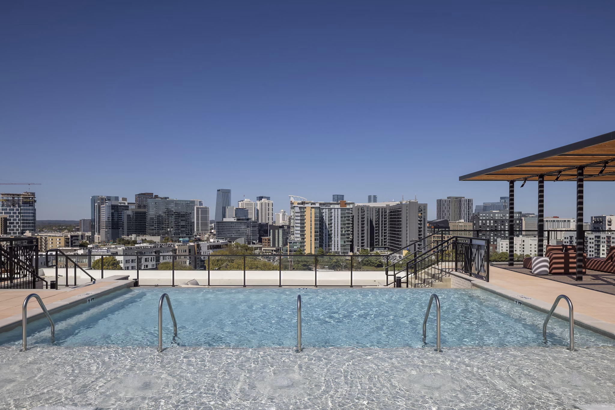 pool at Alta Rochelle Apartments