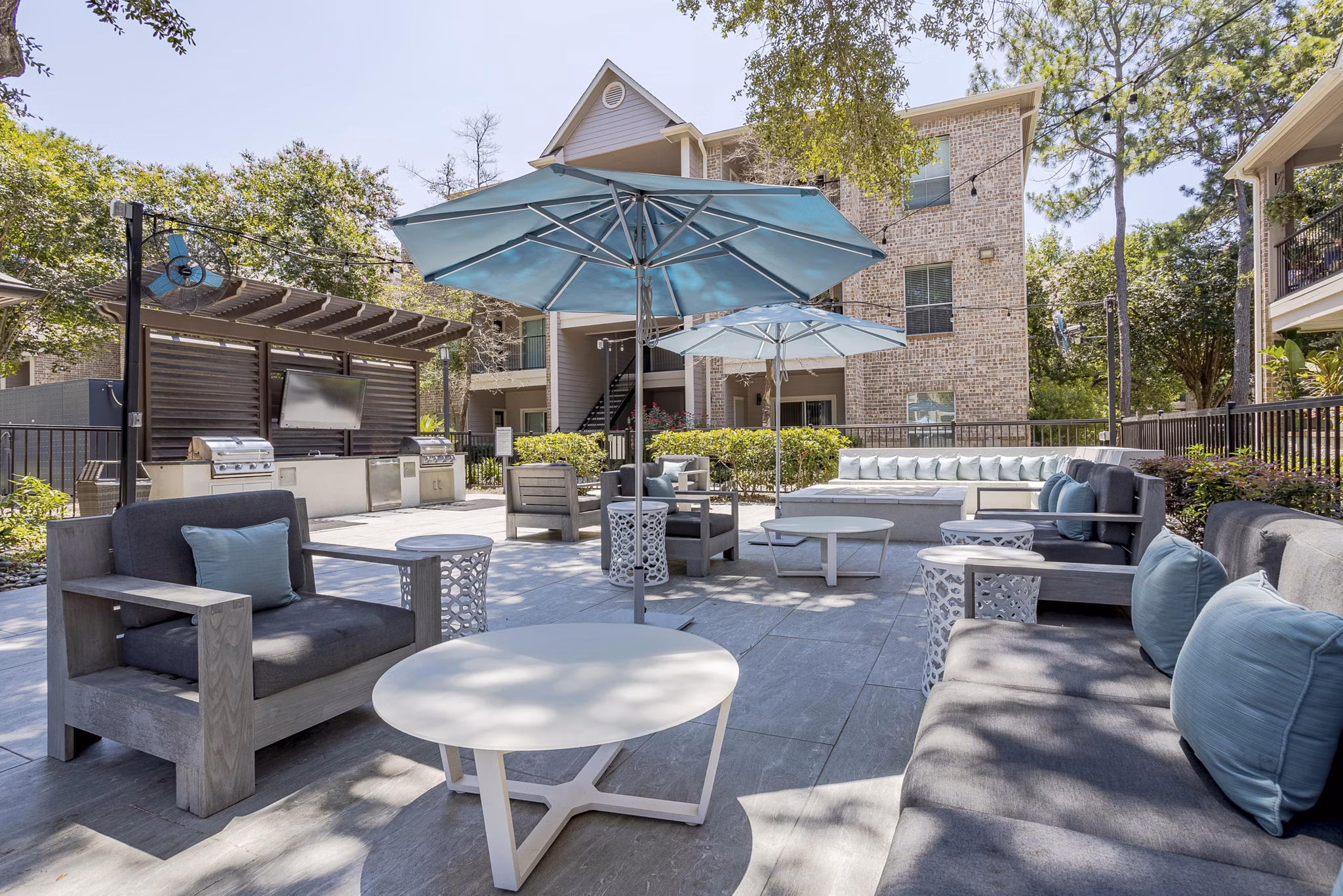 grill area at Town Center Crossing Apartments