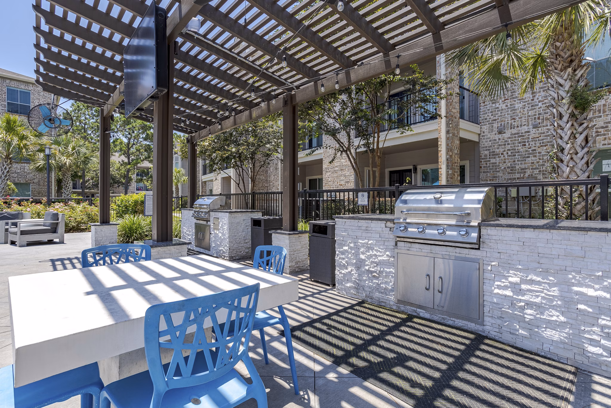 grill area at Town Center Crossing Apartments