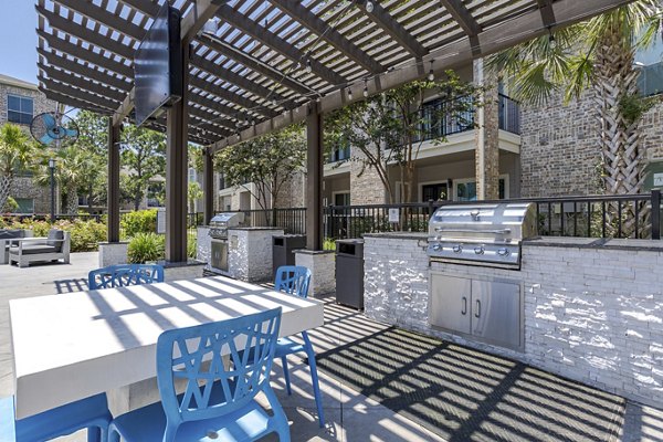 grill area at Town Center Crossing Apartments