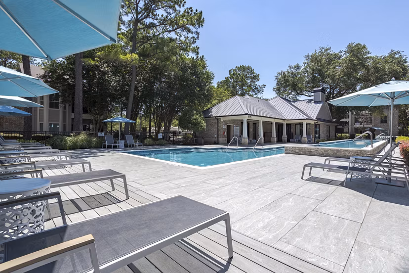 pool at Town Center Crossing Apartments