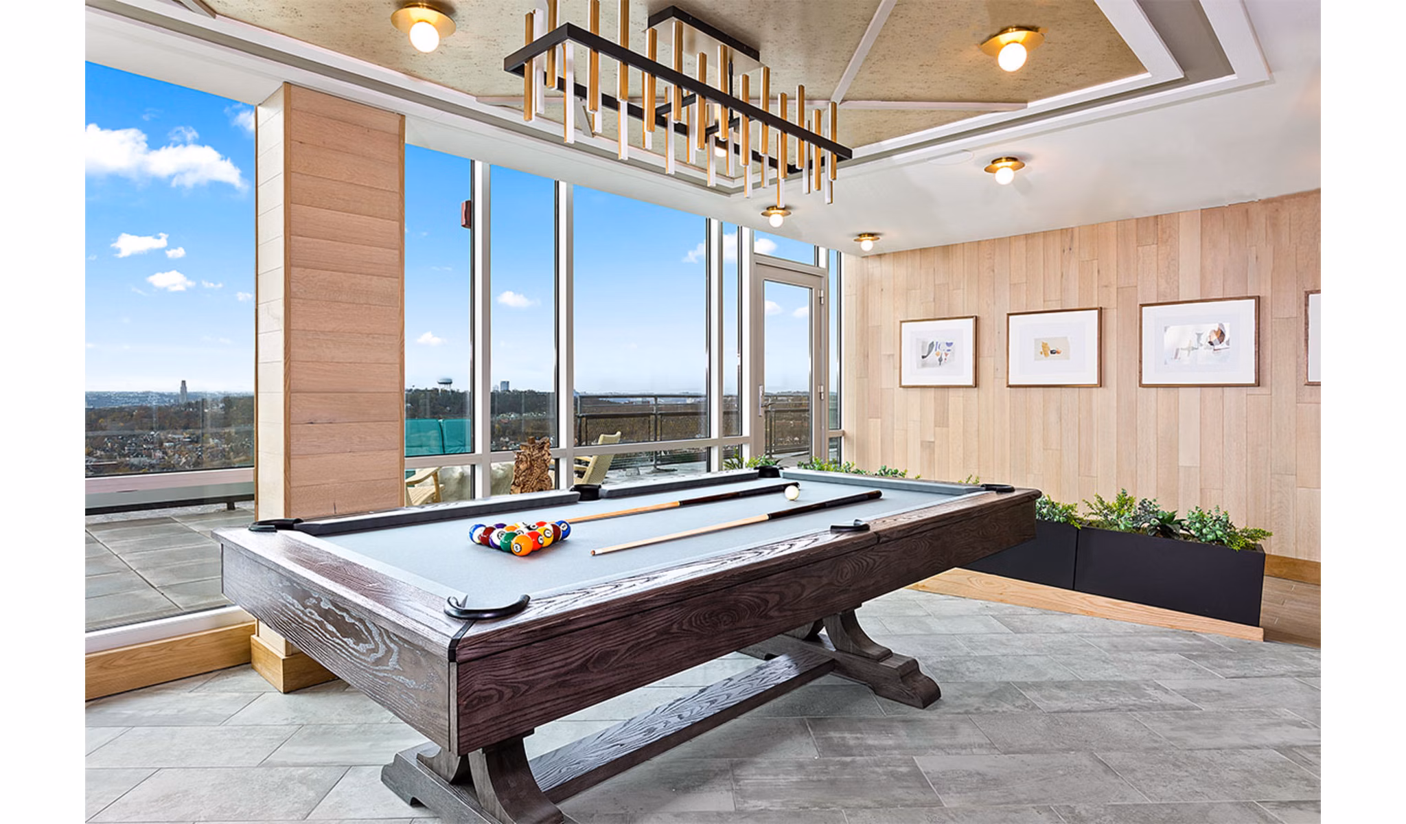 clubhouse at Highland House Tower Apartments