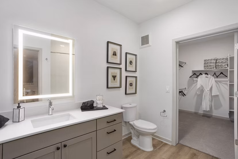 bathroom at Alta 87 Apartments 
