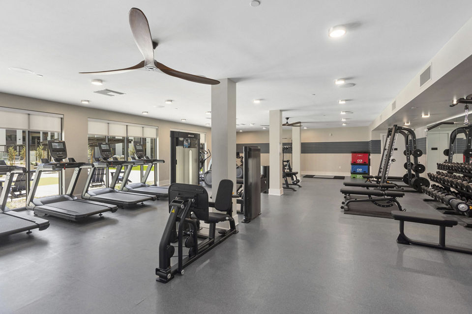 fitness center at Alta 87 Apartments 