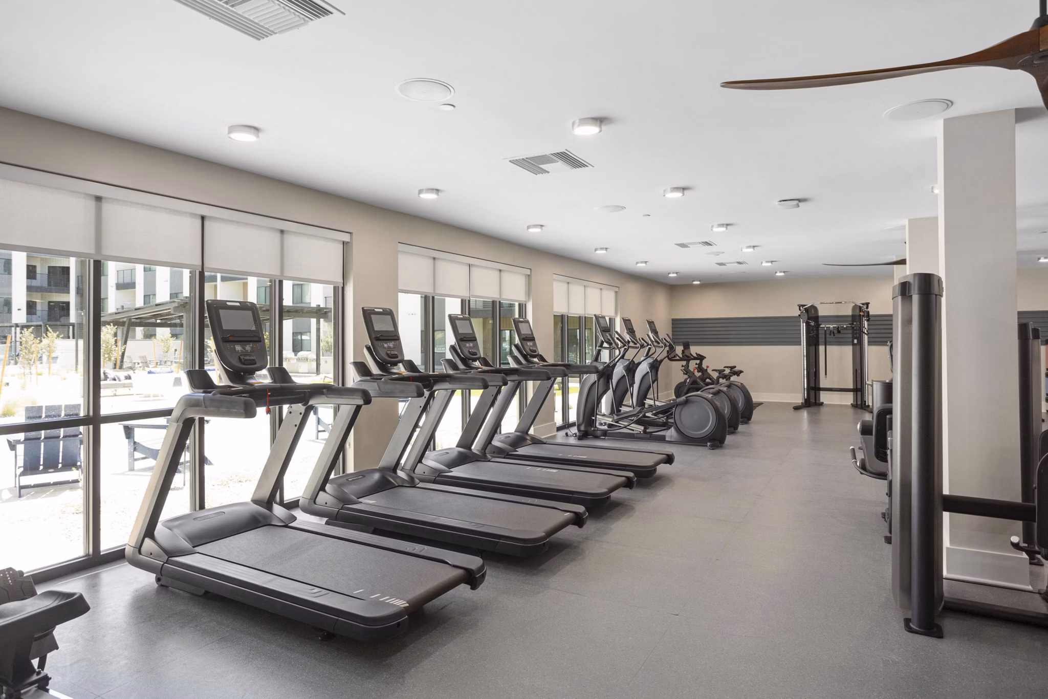 fitness center at Alta 87 Apartments 