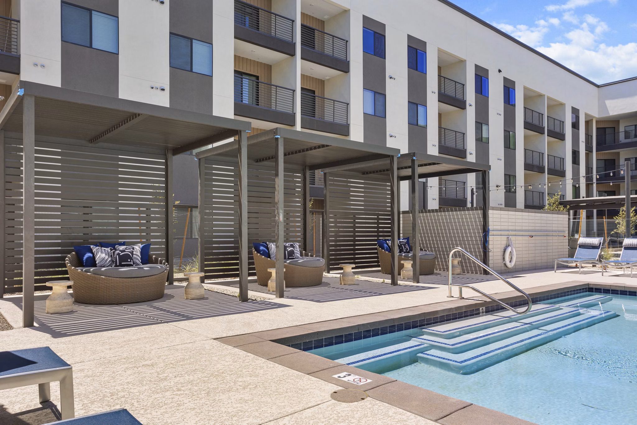 pool at Alta 87 Apartments 