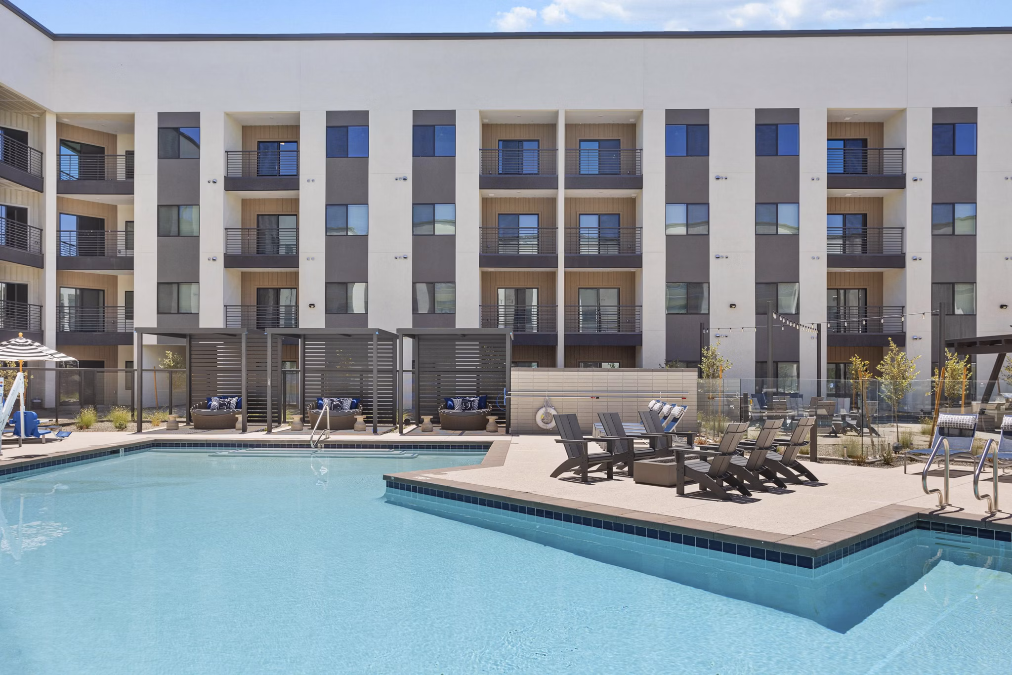pool at Alta 87 Apartments 