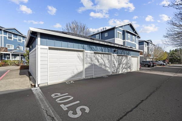 garage at Creekview Crossing Apartments