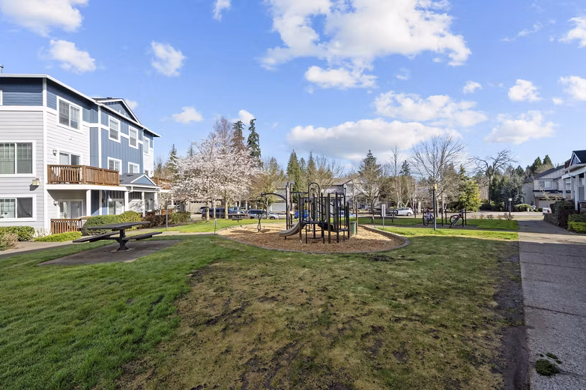 playground at Creekview Crossing Apartments