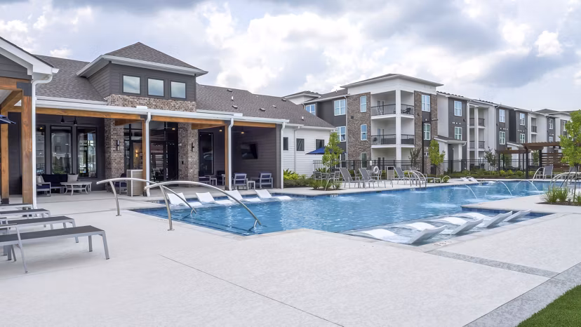 pool at The Waters at Settlers Trace Apartments