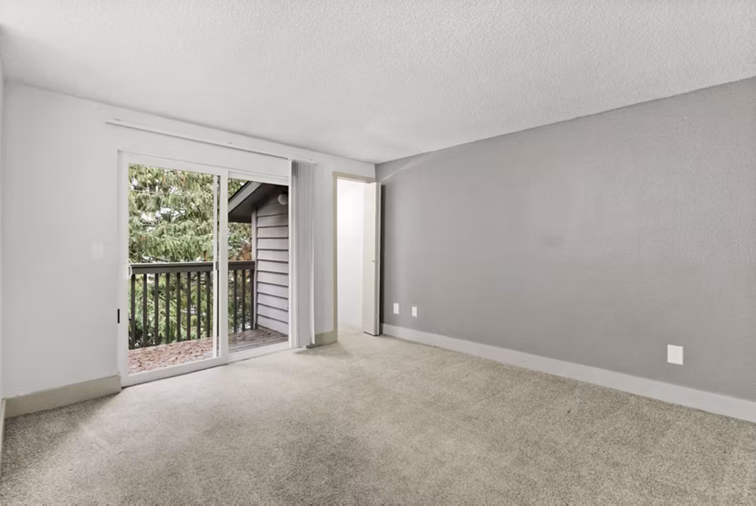 living room at Lodge at Madrona Apartments