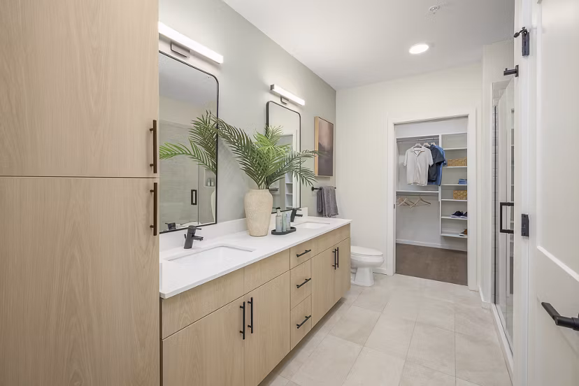 bathroom at Fiori Apartments