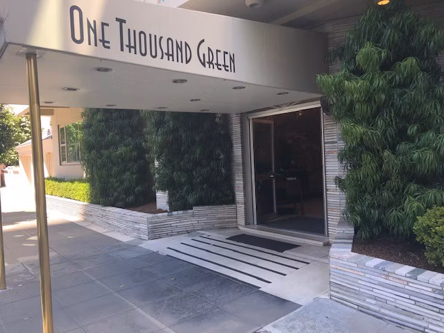 building at 1000 Green Apartments