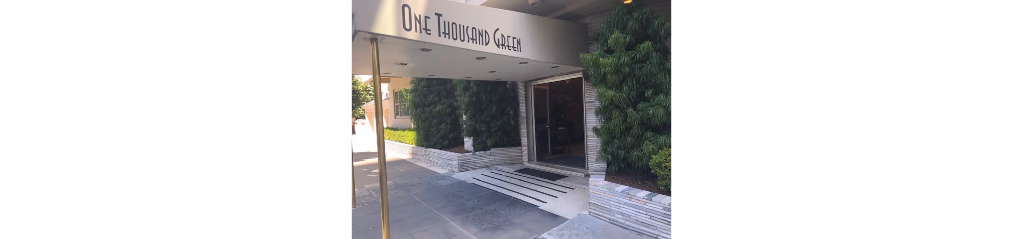 building at 1000 Green Apartments