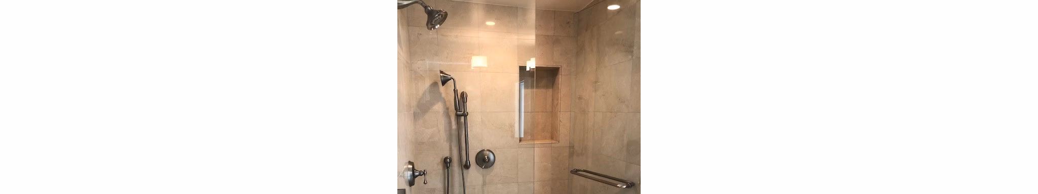 bathroom at 1000 Green Apartments