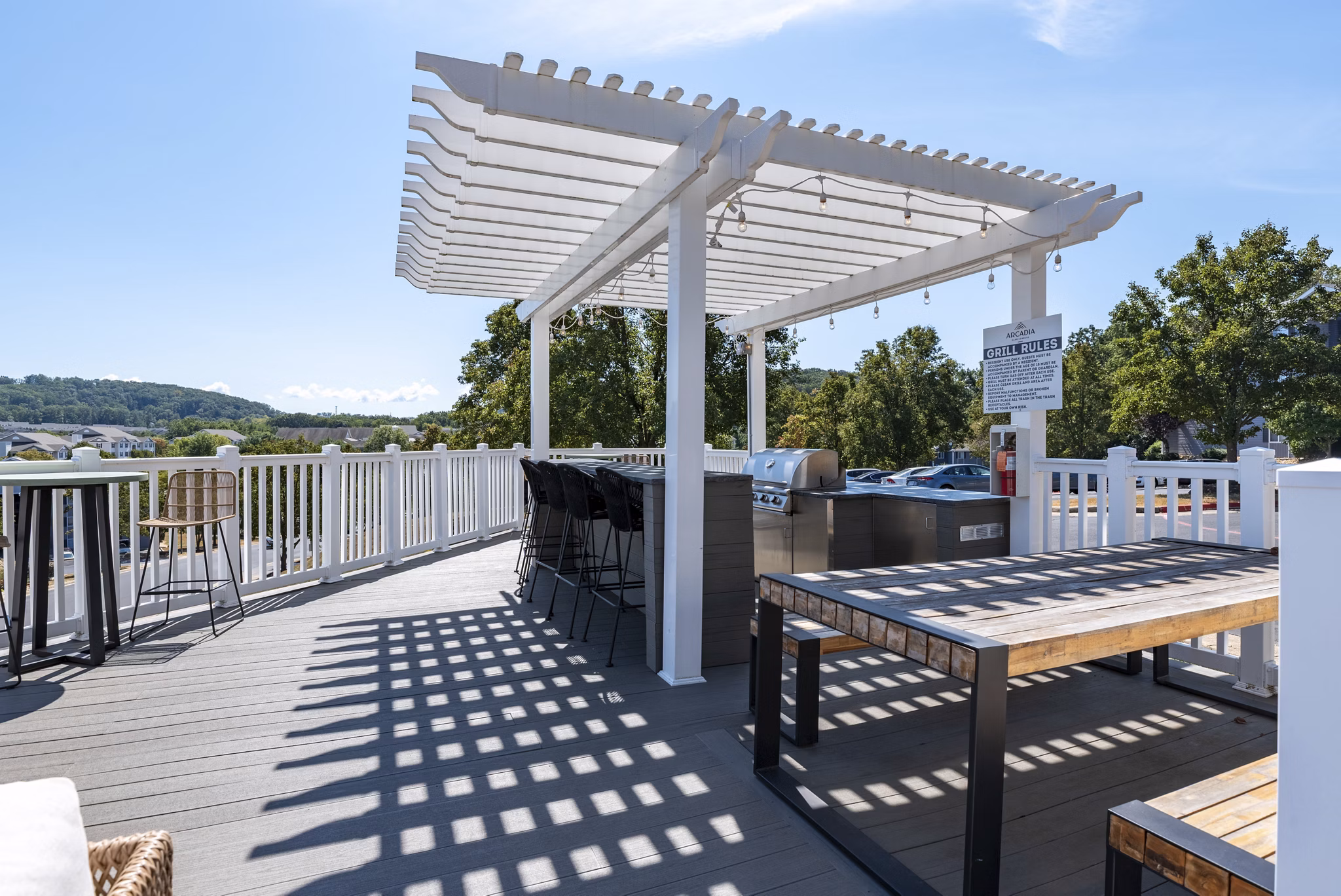 grill area at Arcadia Harrisonburg Apartments 