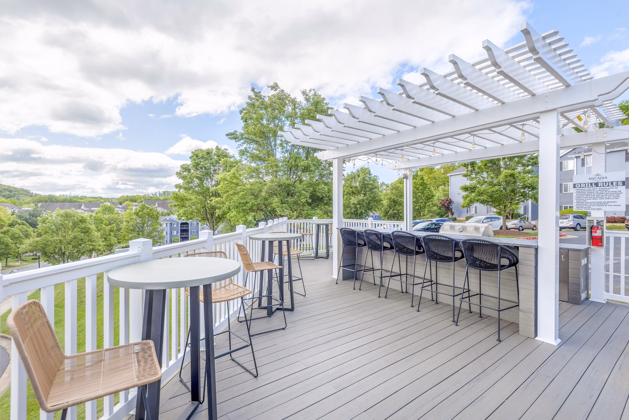 grill area at Arcadia Harrisonburg Apartments