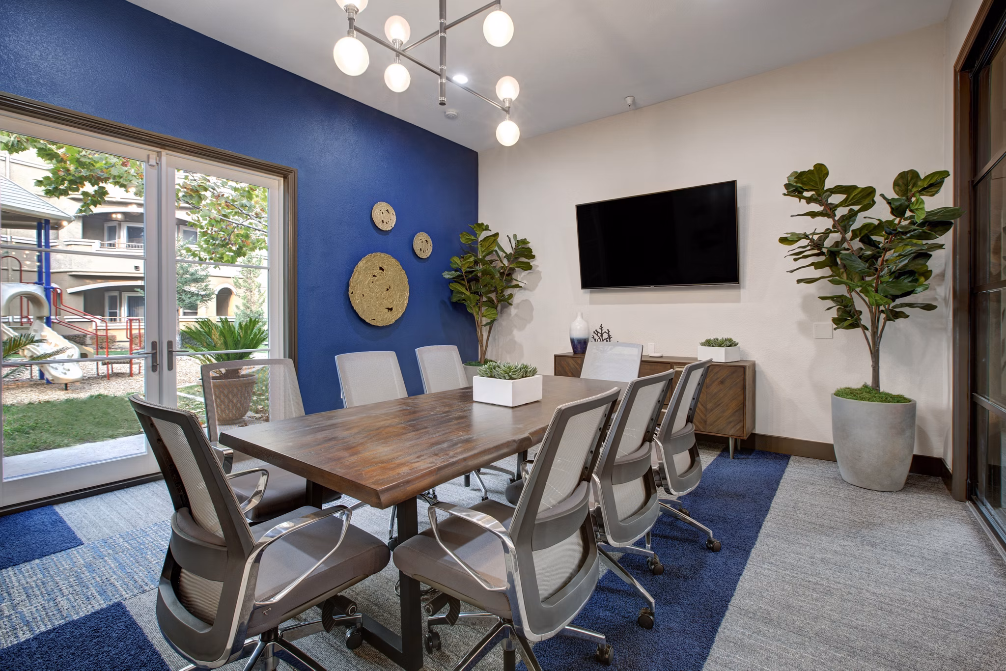 clubhouse at Broadleaf Apartments