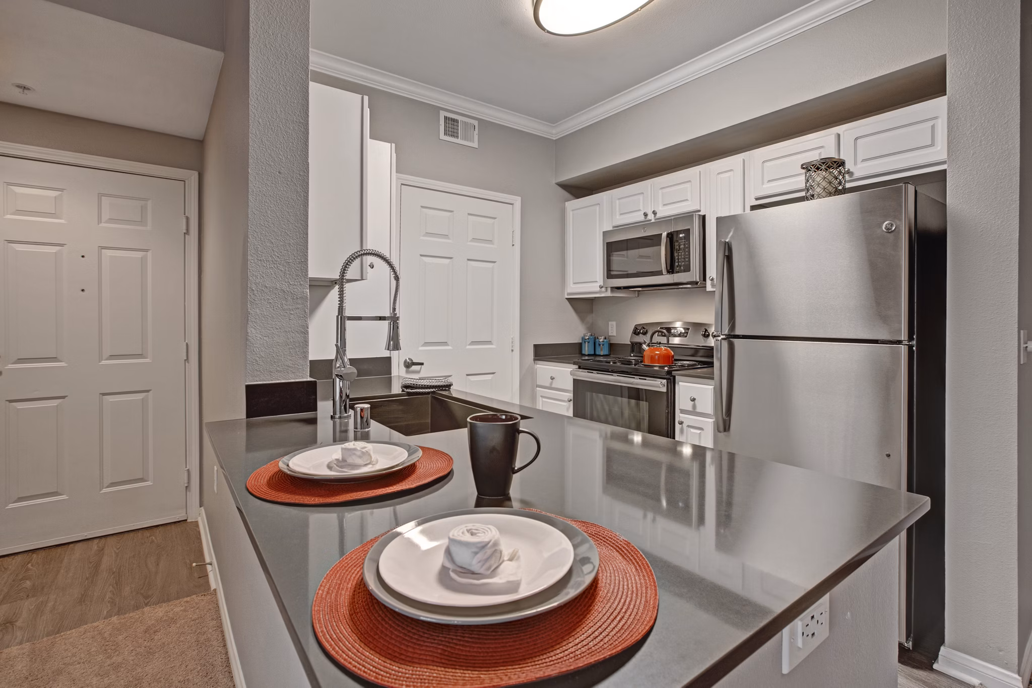 kitchen at Broadleaf Apartments