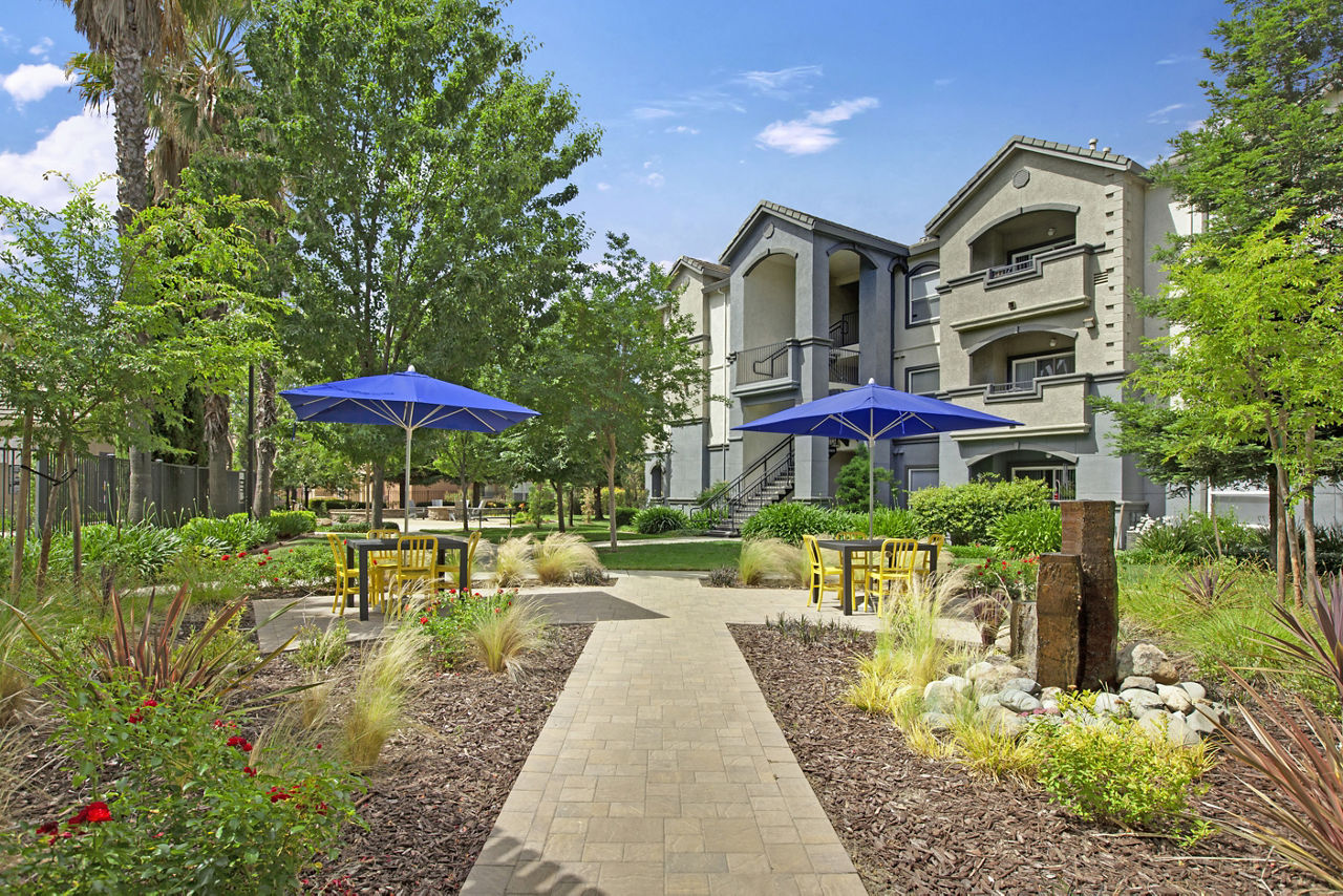 Grill area at Broadleaf Apartments (1 of 5)