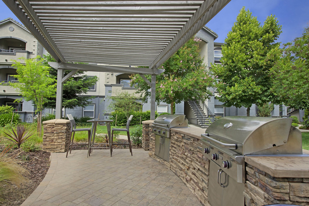 Grill area at Broadleaf Apartments (5 of 5)