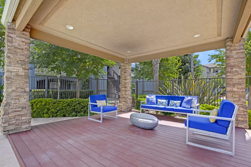 grill area at Broadleaf Apartments