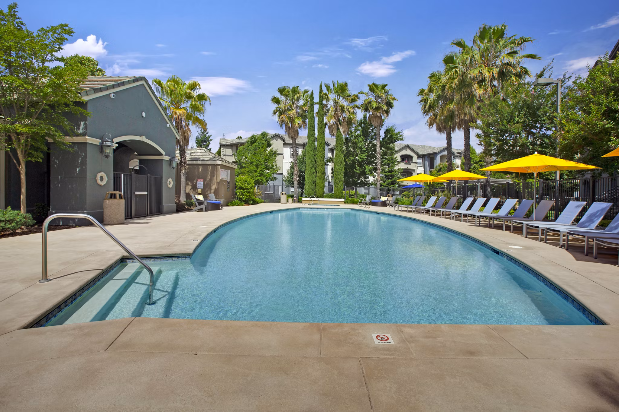 Property images of Broadleaf Apartments