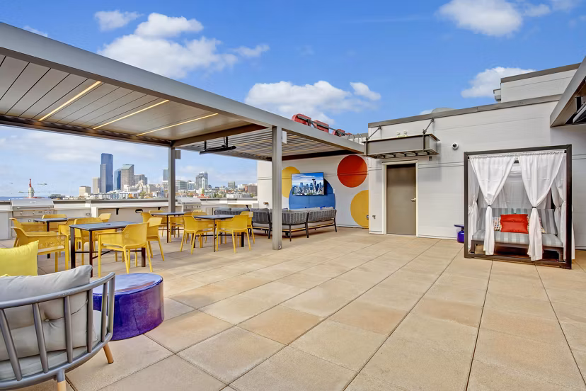patio at Pratt Park Apartments