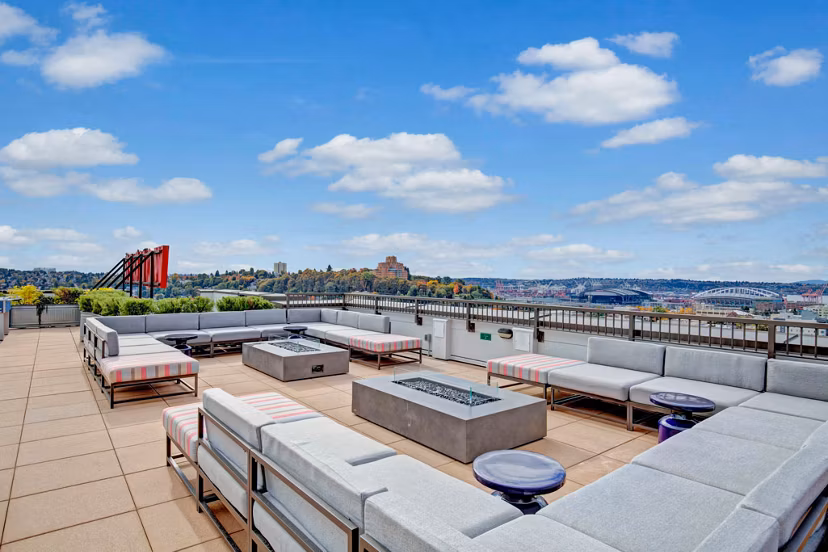 patio at Pratt Park Apartments