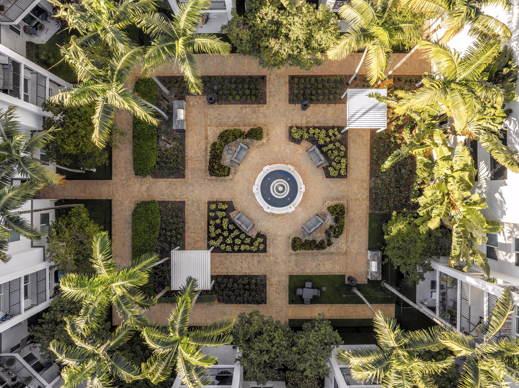 patio at Cordoba Apartments