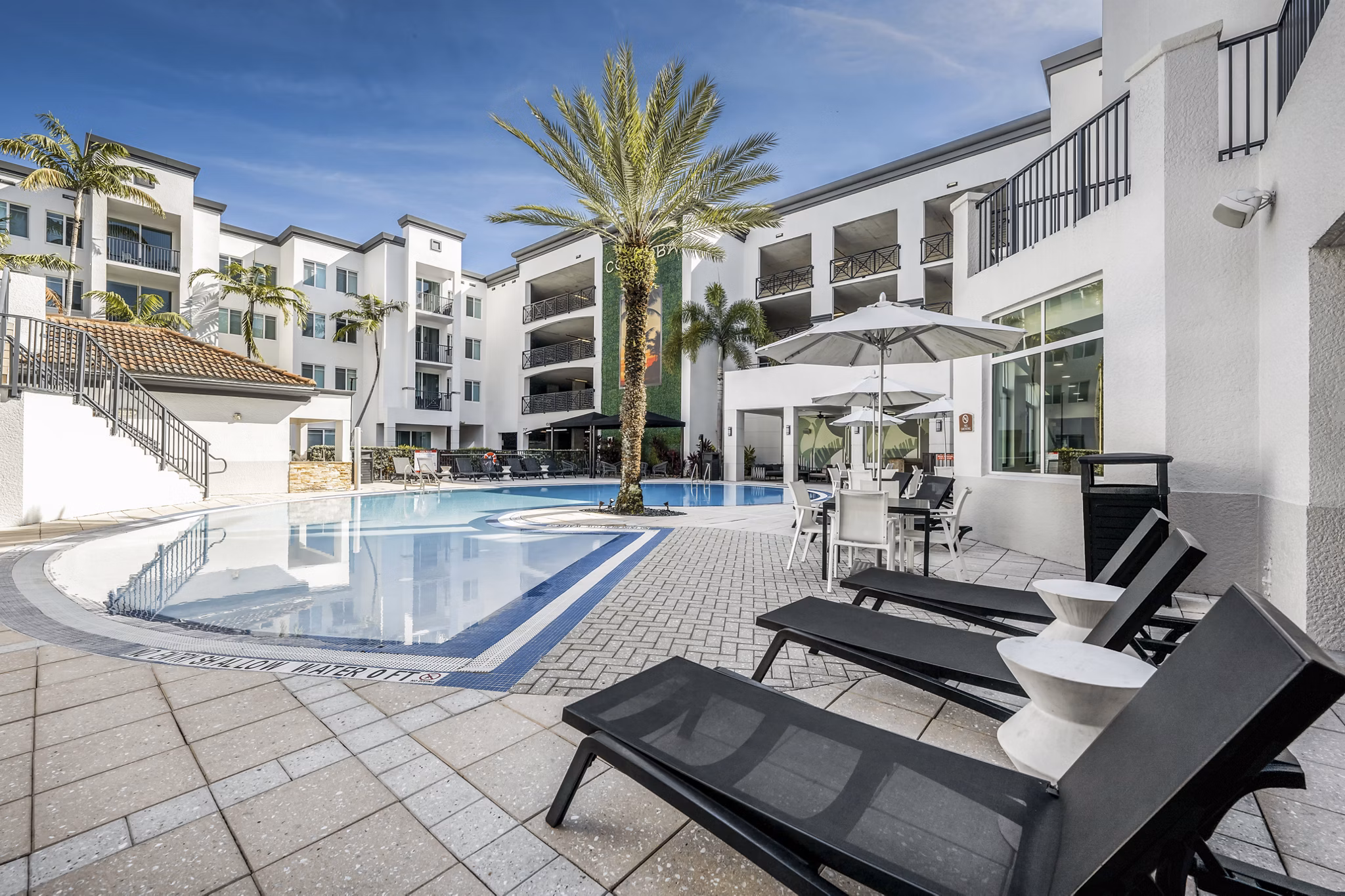pool at Cordoba Apartments