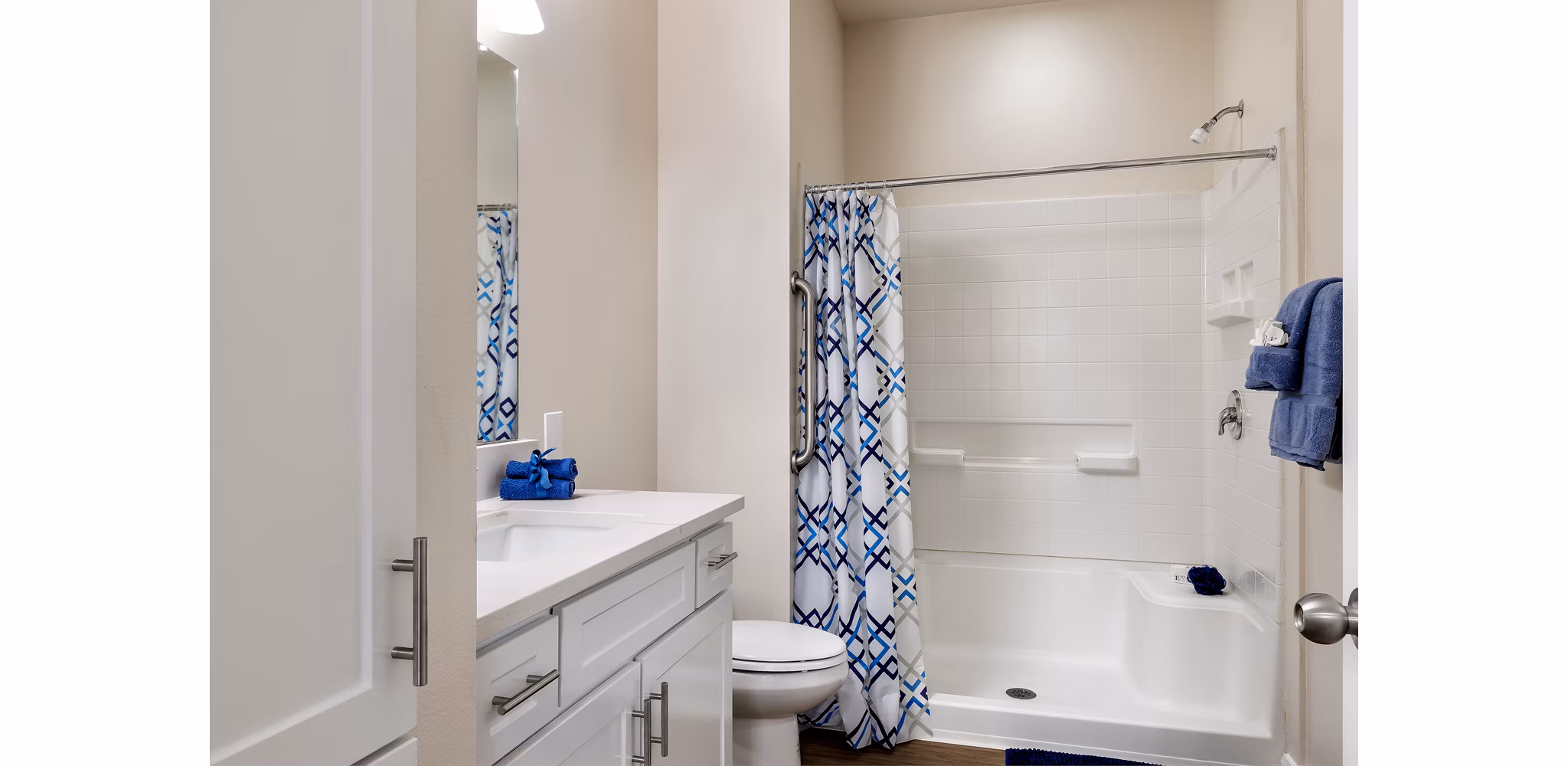 Bathroom at Elate Royal Oaks Apartments