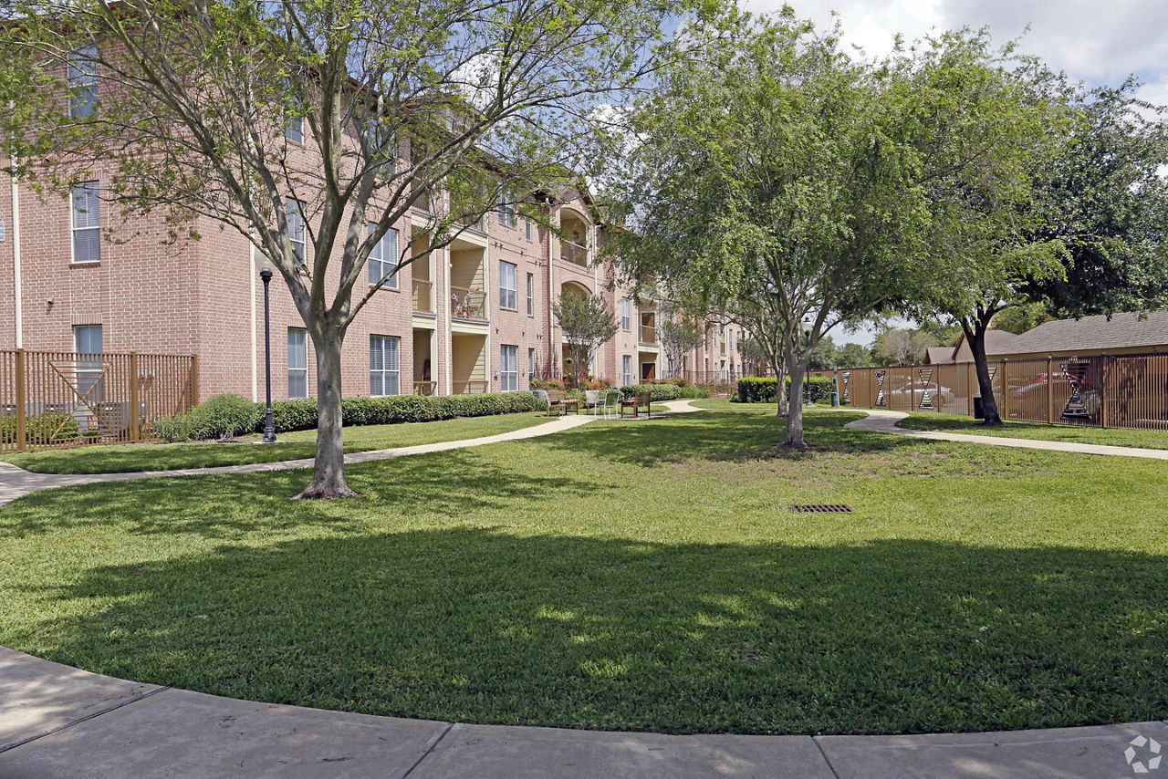 Elate Royal Oaks Houston Tx 12 of 12